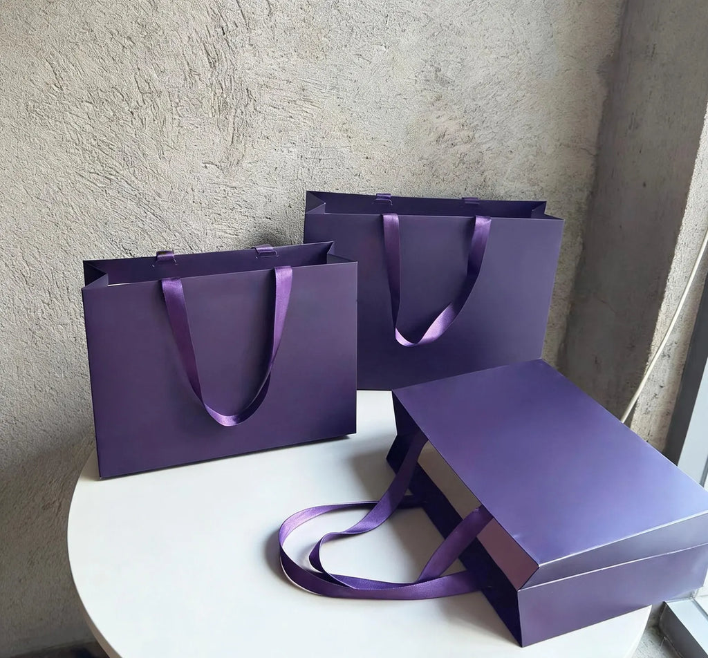 Personalized customization for business use: parties, holidays, eco-friendly shopping bags.